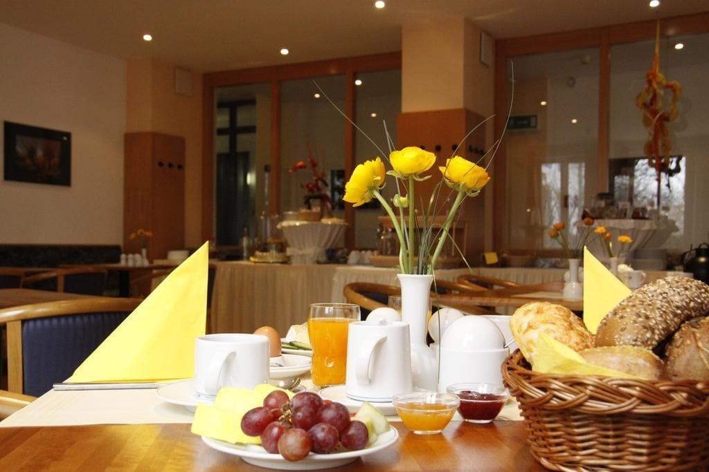 PRIMA Hotel Havelland Groß Kreutz Exteriör bild