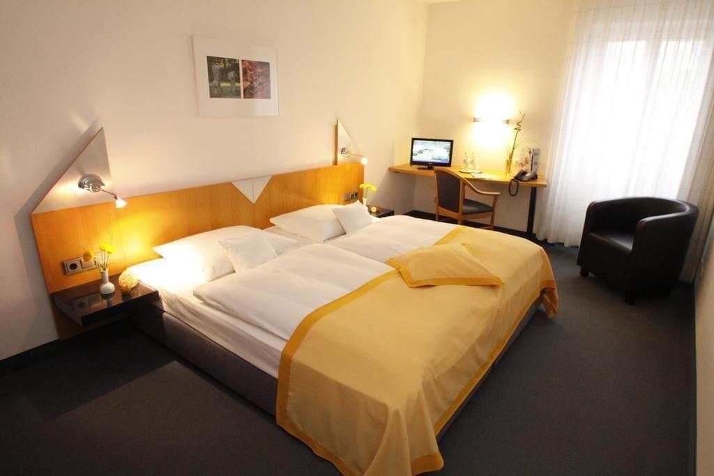 PRIMA Hotel Havelland Groß Kreutz Exteriör bild