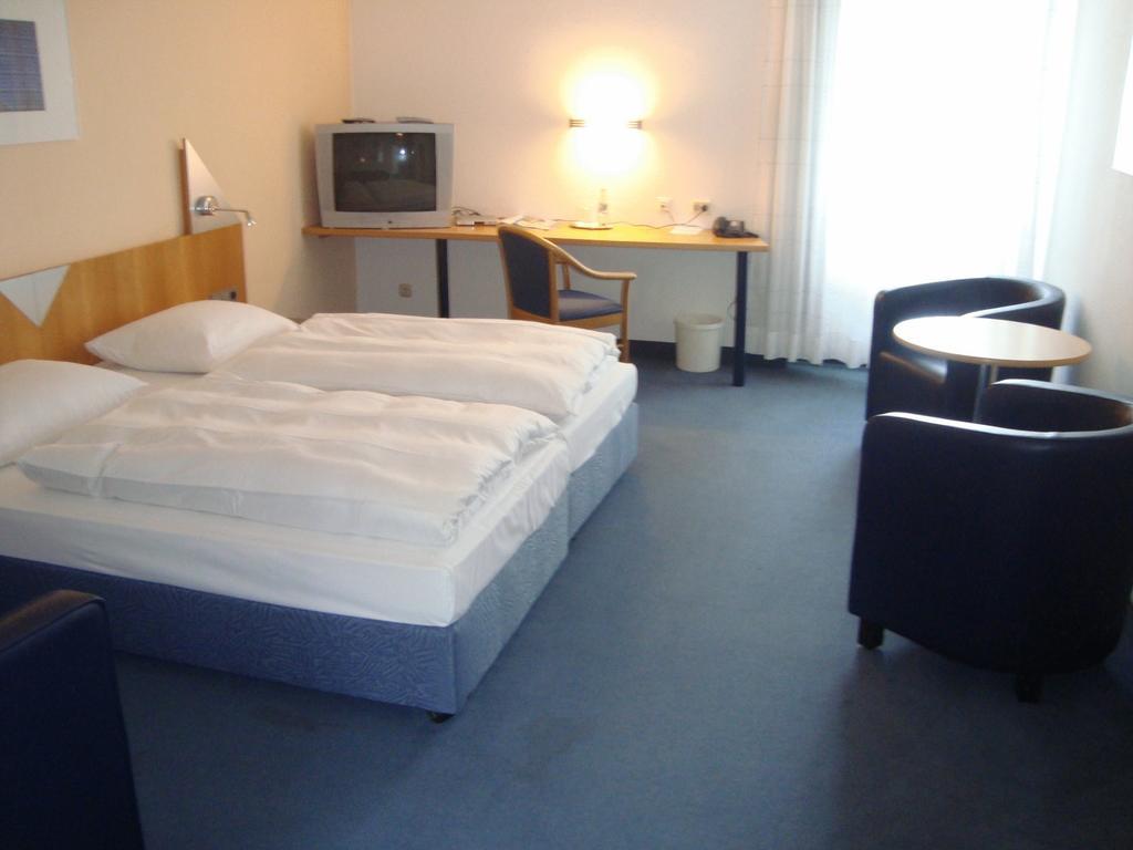 PRIMA Hotel Havelland Groß Kreutz Rum bild